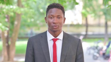 Afrikalı İşadamı Açık Hava 'nın Davet Etme Hareketi