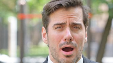 Genç İşadamının Şok Yüzü 'nün Kapanışı