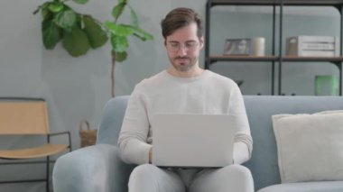 Laptop 'ta Başarı Kutlaması