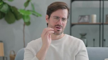 Diş Enfeksiyonu Olan Yaşlı Adam 'ın Portresi