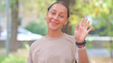 Çevrimiçi Video Konuşması Yapan Yaşlı Adam 'ın Webcam Görünümü