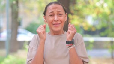 İhtiyarın portresi Öfkeyle Çığlık ve Bağırış