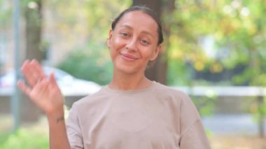 Çevrimiçi Video Konuşması Yapan Yaşlı Adam 'ın Webcam Görünümü