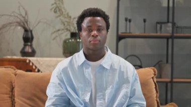 Evde Şok Olan Afrikalı Adamın Portresi