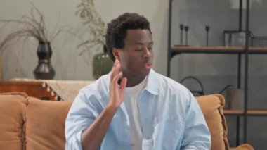 Bilgi Arayan Afrikalı Adamın Portresi, Gizli