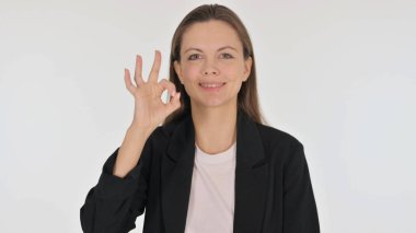 Beyaz Arkaplanda Tamam Yazılı İşkadını Portresi