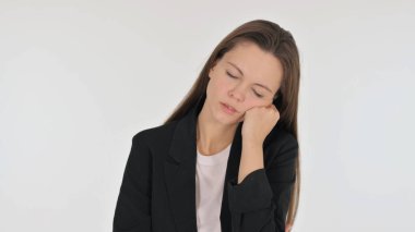 Beyaz Arkaplanda Uyuyan İş Kadını Portresi