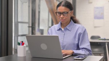 İş yerinde reddedilen Afrikalı Kadın Hareketleri