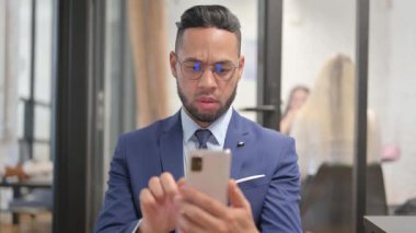 Çevrimiçi Kayıp İspanyol İşadamının Portresi Şok Edildi