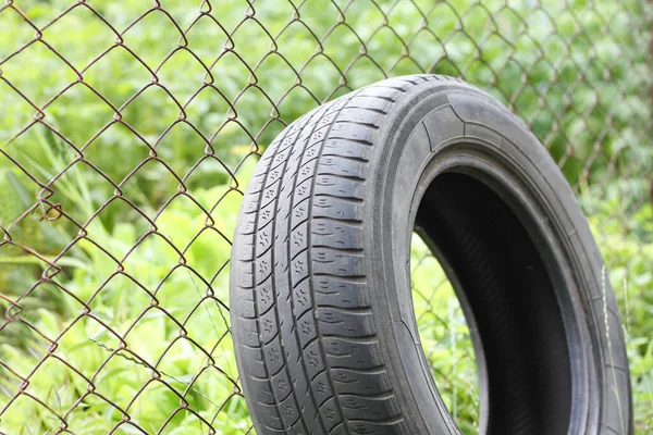 Old Worn Damaged Tire Pattern Old Damaged Tire Advertising Tire — Stock Photo, Image