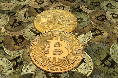 Bitcoin 'lerin zenginliğinin sembolü olarak altın bitcoin' lerin arka planındaki diğer bitcoin 'lerin yanında yuvarlak bitcoin' ler