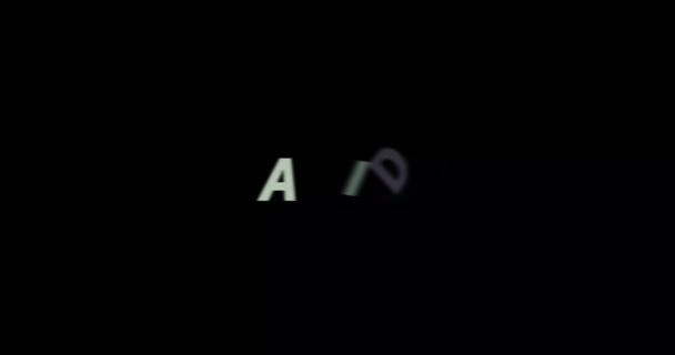 Siyah Arkaplanda Metin Animasyonu Dışında Yan Yazılmış Modern Metin Canlandırması — Stok video