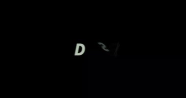 Siyah arkaplanda masaüstü metin canlandırması. Modern metin animasyonu, Yazılı Masa