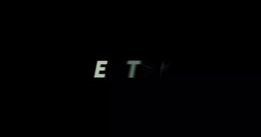 Siyah arkaplanda metin canlandırması. Modern metin animasyonu, Yazılı Estate