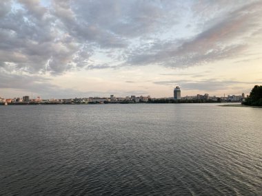 Dinyeper Nehri, Dinyeper şehrinin sağ yakası, Ukrayna