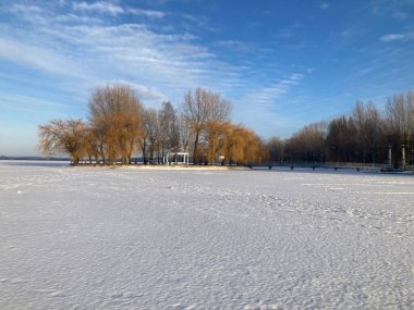 Ukrayna 'nın Ternopil kentinde bir ada ile merkezi fiyatlar