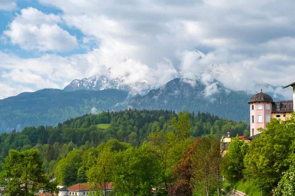 德国上巴伐利亚Berchtesgadener土地国家公园Berchtesgadener著名的历史城镇和山脉 — 图库照片