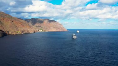 Tenerife adası yakınlarındaki Atlantik Okyanusu 'nda, Kanarya Adaları, İspanya