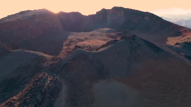 スペイン カナリア諸島 テネリフェ島 テイデ山から見たピコ ビエホ火山の噴火口の日没 — ストック動画
