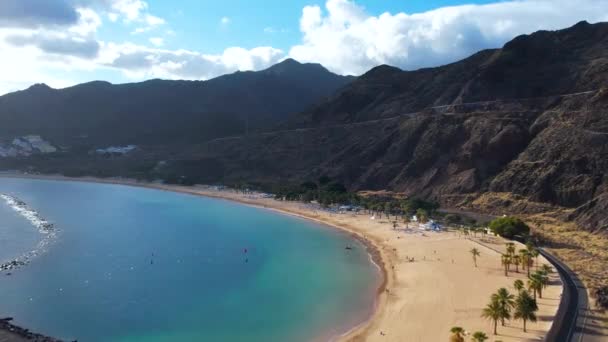 Aerial Canary Resort Λευκή Αμμώδης Παραλία Playa Las Teresitas Τενερίφη — Αρχείο Βίντεο