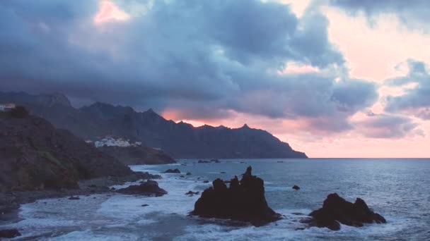Anaga Nın Dramatik Atlantik Okyanusu Kıyı Şeridi Sarp Kayalıklar Küçük — Stok video
