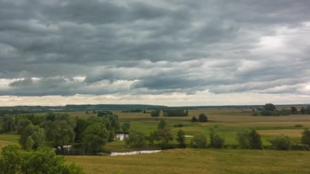 Timelapse Cielo Drammatico Sopra Paesaggio Rurale Tempesta Nuvole Movimento Campagna — Video Stock