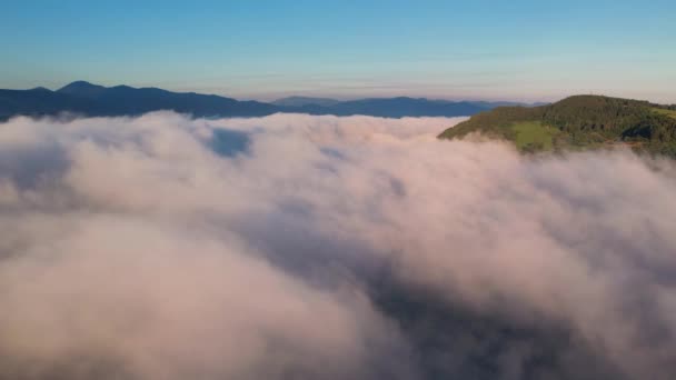 Drohnenbild Vom Fliegen Sonnenaufgangswolken Die Wolken Bewegen Sich Vor Laufender — Stockvideo