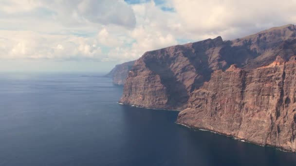 Los Gigantes Tenerife Adasındaki Uçurumların Havası Volkanik Kayalar Okyanus Kanarya — Stok video