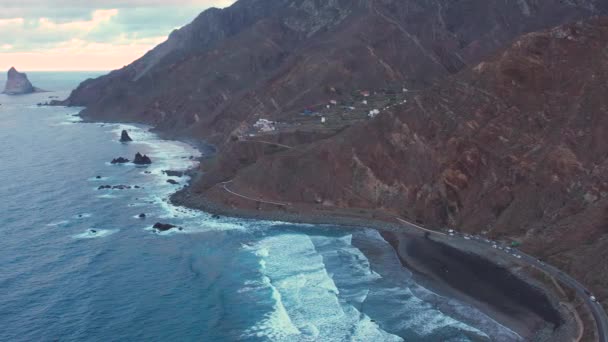 Aerial Sunset View Dramatic Atlantic Ocean Coastline Anaga Steep Cliffs — Vídeo de stock