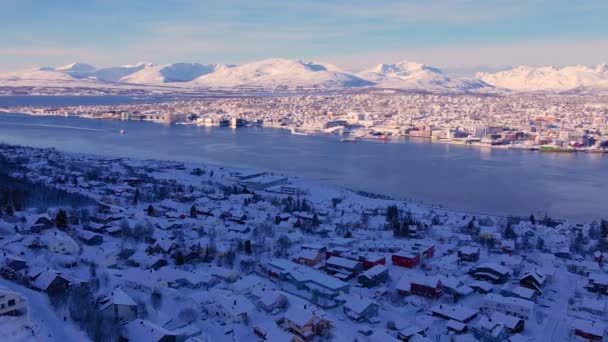 Vznášející Nad Zasněženou Krajinou Norského Města Troms Zimním Období Malebná — Stock video
