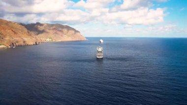 Tenerife adası yakınlarındaki Atlantik Okyanusu 'nda, Kanarya Adaları, İspanya