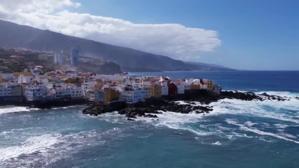 Aerial Panorama Puerto Cruz Resorts Pools Surrounded Sea Waves Tenerife — Vídeo de Stock