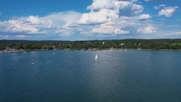 Aerial Drone View Yacht Starnberg See Lake Bawaria Niemcy Teren — Wideo stockowe