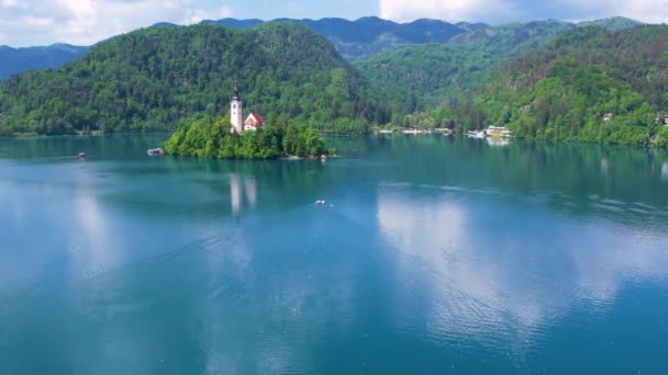 Aerial View Church Assumption Mary Center Lake Bled Flying Small — Stock Video