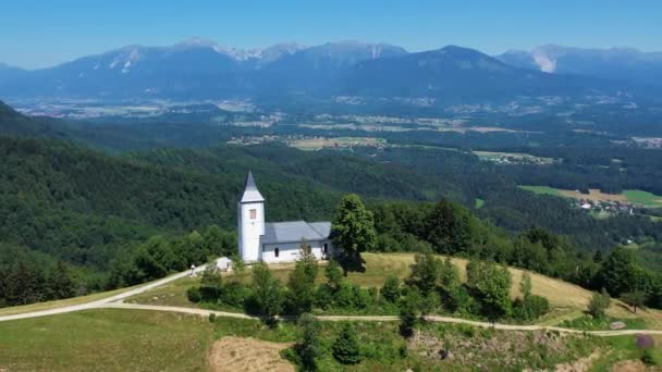 Aerial Morning View Primoz Church Jamnik Slovenia Julian Alps — Vídeo de stock