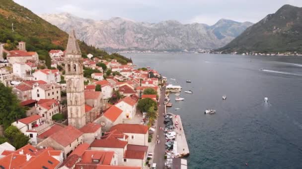 Blick Auf Die Historische Stadt Perast Der Berühmten Bucht Von — Stockvideo