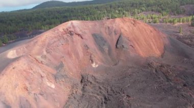 Teide Ulusal Parkı, Tenerife, Kanarya Adaları, İspanya 'da volkan kraterinde gün batımı