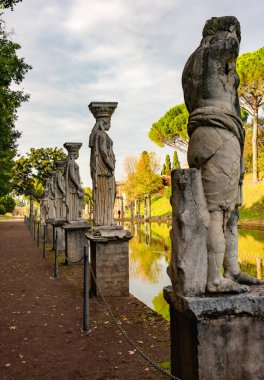 Adriana Villası ya da Hadrian Köşkü. İtalya 'nın Tivoli kentindeki Roma arkeoloji kompleksi