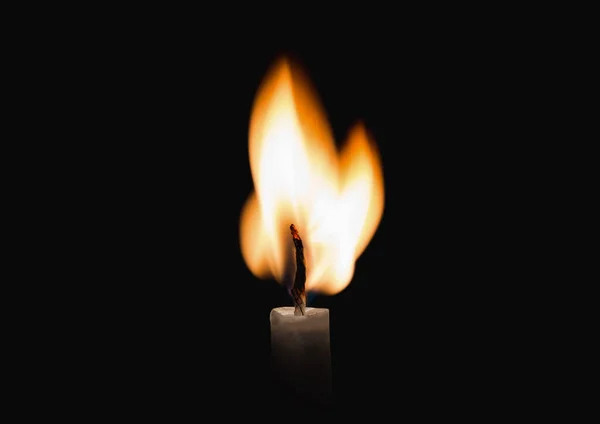 Fotografa Llama Fuego Una Vela Medio Oscuidad Llama Ardiente Oscuridad — Φωτογραφία Αρχείου