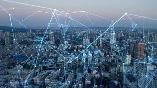 具有城市背景的商业和通信网络 在一个连通的未来主义城市中的本地化图标 网络的东西 数据通信 技术概念 人工智能 — 图库视频影像