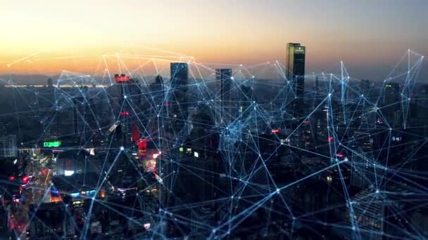 네트워크를 배경으로 미래의 도시에 위치화 아이콘 인터넷 데이터 인공지능 — 비디오