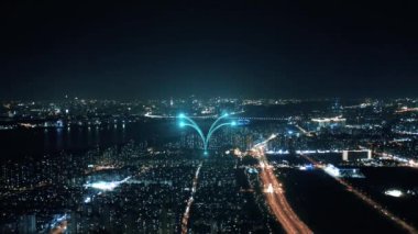 Akıllı Bağlı Şehir silueti. Gelecekçi ağ konsepti, şehir teknolojisi.