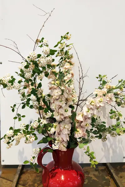 Ikebana Arrangement Blooming White Spring Branches Red Jug — Stock Photo, Image
