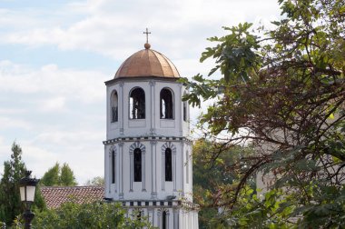 Filibe 'nin eski merkezindeki bir kilisenin kubbesi.