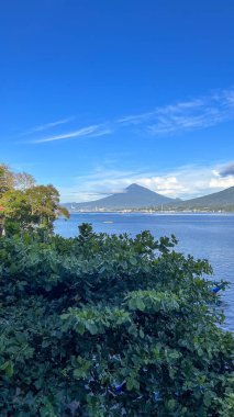 Lembeh Boğazı 'ndan Vulcano, Kuzey Sulawesi, Endonezya.