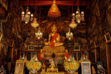 Bangkok, Tayland. 04.07.2025.Budist tapınağı. Dış görünüş ve detaylar