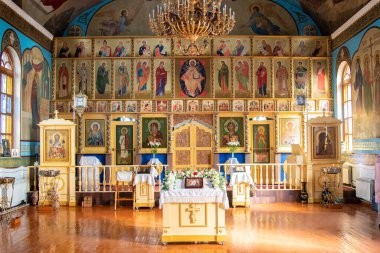 SHYMKENT, KAZAKHSTAN - 24 HAZİRAN 2023: Kazan, Kazakistan 'daki Tanrı' nın Annesi 'nin ikonu onuruna tapınağın içinin panoraması