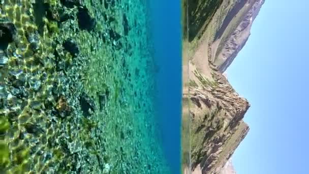 Vista Acima Abaixo Superfície Lago Montanha Uma Bela Paisagem Subaquática — Vídeo de Stock
