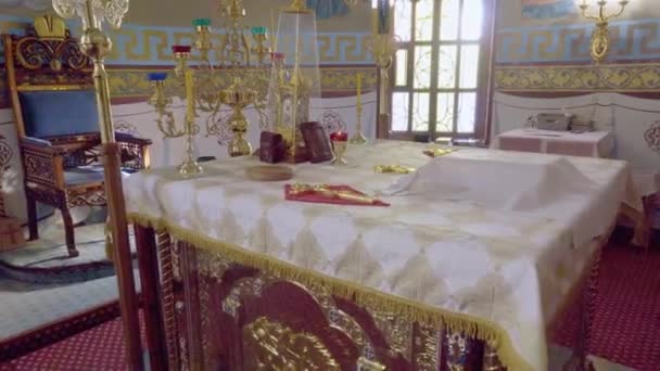 カザフスタン カザフスタン ジャンナリ 2023 カザフスタンの神の母カザンのアイコンを記念して寺院のアルタール — ストック動画