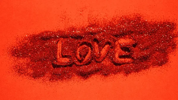 Mesa Vermelha Com Lantejoulas Brilhantes Dedo Desenhado Texto Amor — Fotografia de Stock